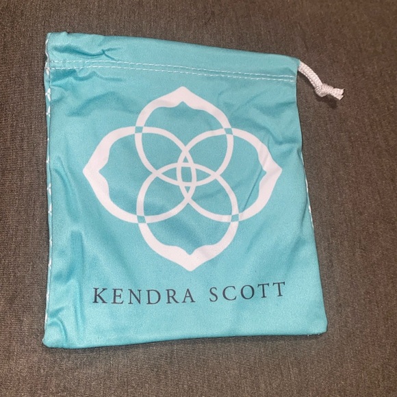🦋2 Brand new Kendra Scott blue Jewelry Dust bags! - Picture 4 of 6
